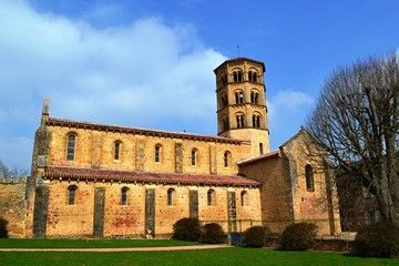 anzy le duc church brionnais burgundy